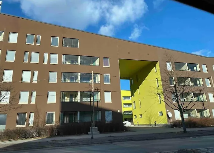 Beautiful Apartment - Own Parking Space Included