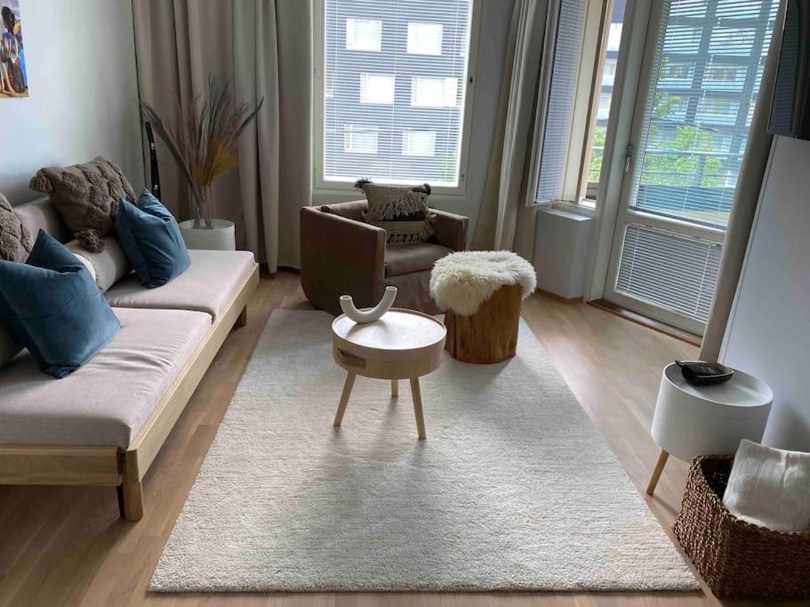 Beautiful - Own Parking Space Included * Vantaa